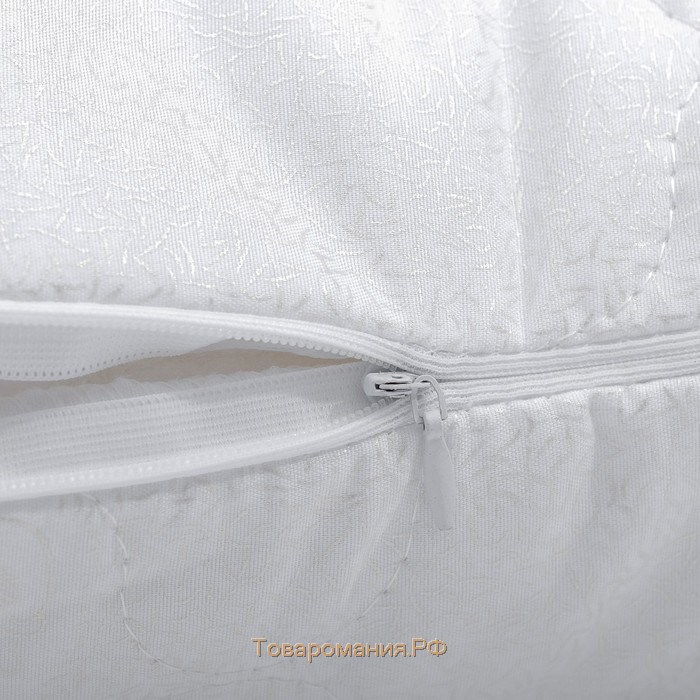 Подушка стёганная 70х70 см, иск. лебяжий пух, ткань глосс-сатин, п/э 100%