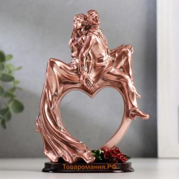 Сувенир полистоун "Влюблённые на сердце" золото с красным 15,5х10,5х6 см